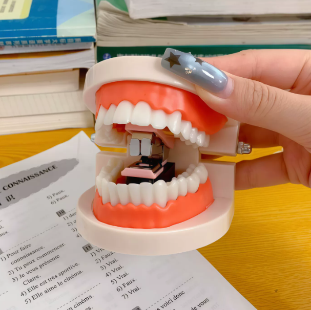 Chompler: Articulated Denture Stapler